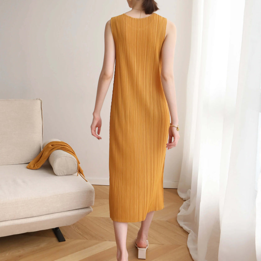 Japanese Style Pleated Sleeveless Dress